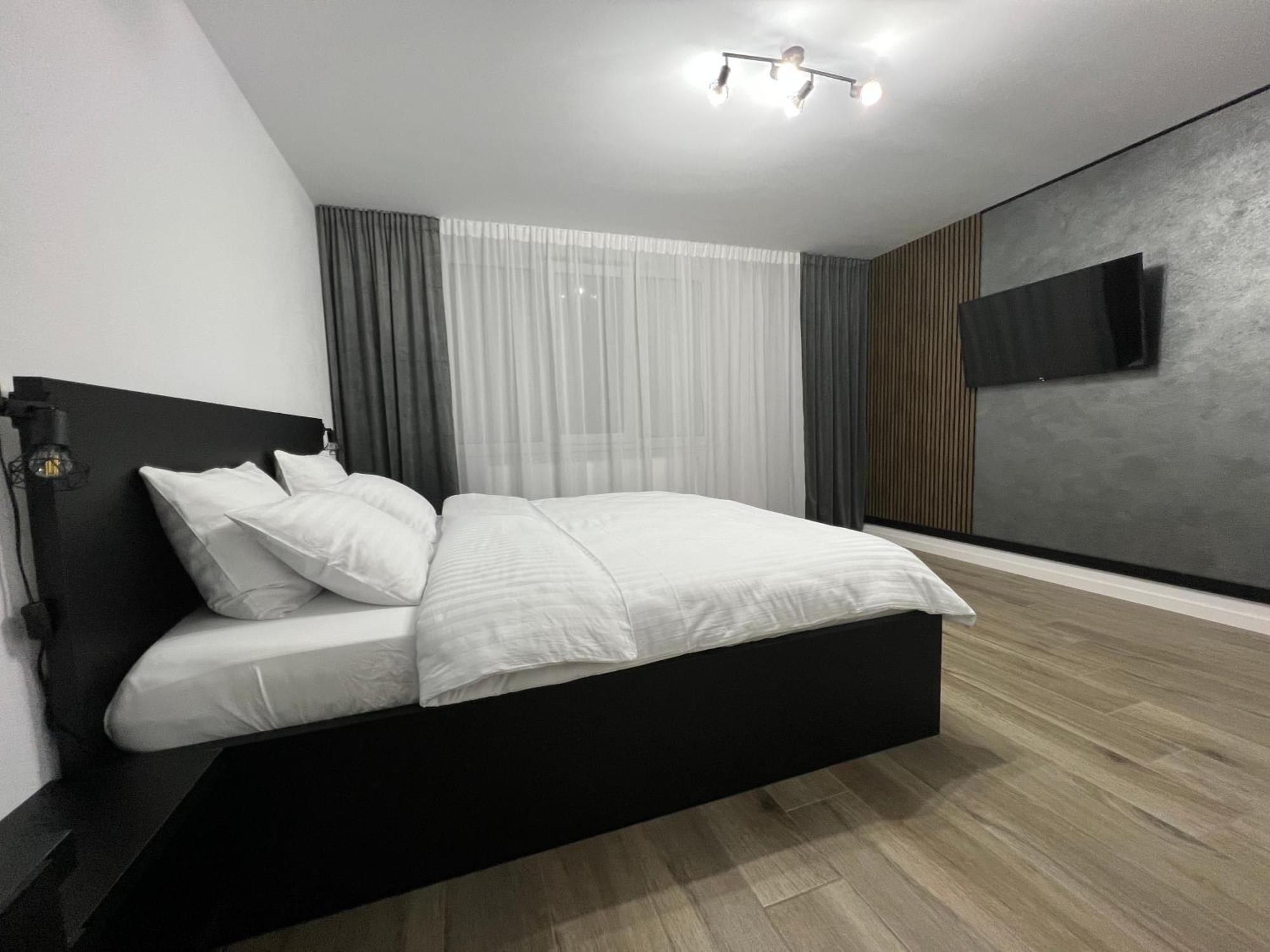 Onix Apartment Hunedoara Exterior photo